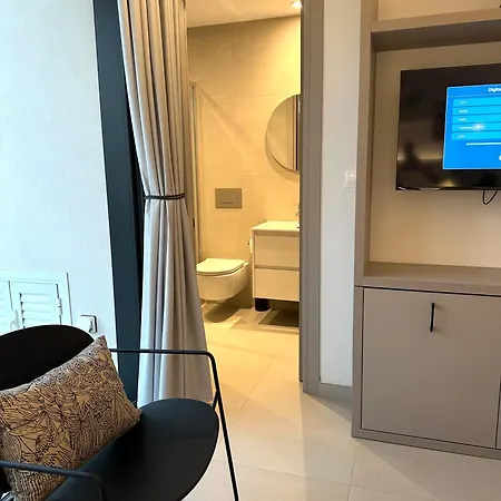 Nesseus Lux - Near Unic & Euc *