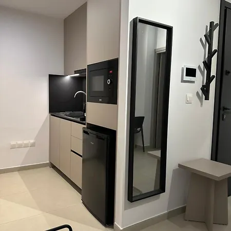 Nesseus Lux - Near Unic & Euc *