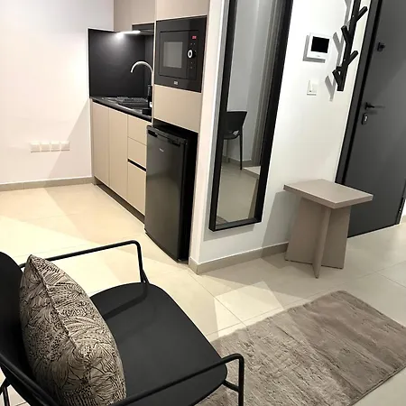 Nesseus Lux - Near Unic & Euc Lägenhet Nicosia