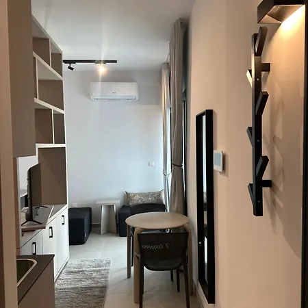 Lägenhet Nesseus Lux - Near Unic & Euc