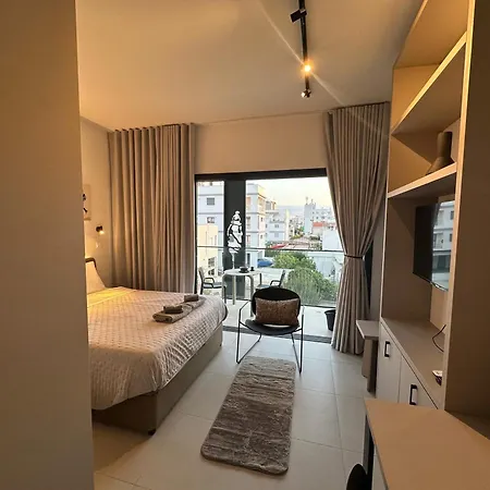 Nesseus Lux - Near Unic & Euc *