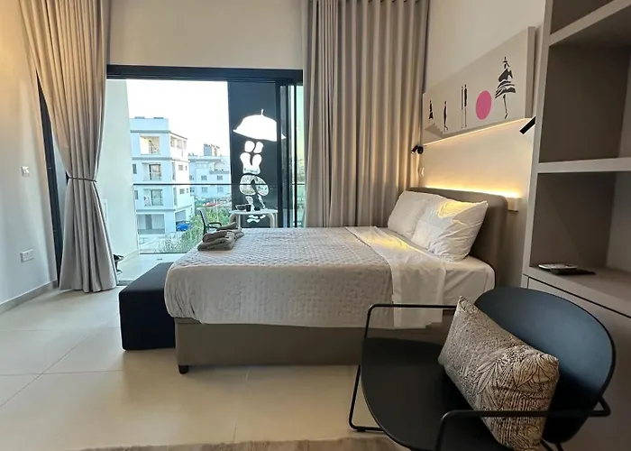 Nesseus Lux - Near Unic & Euc Ayios Dhometios