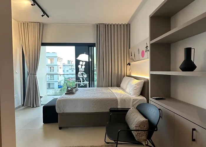 Nesseus Lux - Near Unic & Euc Ayios Dhometios