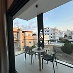 Nesseus Lux - Near Unic & Euc Apartment