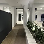 Nesseus Lux - Near Unic & Euc شقة *
