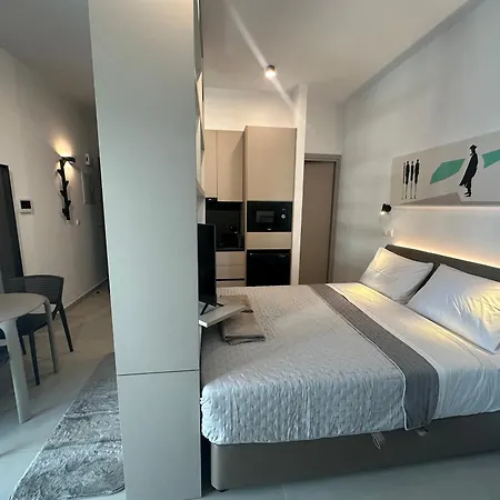 Nesseus Lux - Near Unic & Euc * Agios Dhometios