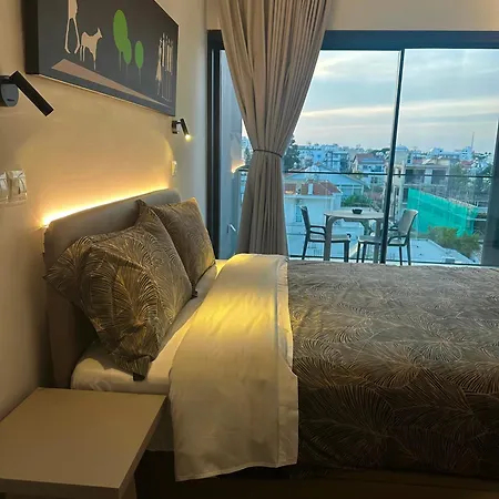 Nesseus Lux - Near Unic & Euc Apartment