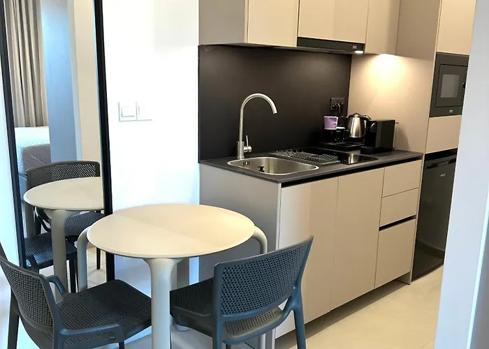 Apartmán Nesseus Lux - Near Unic & Euc Agios Dhometios