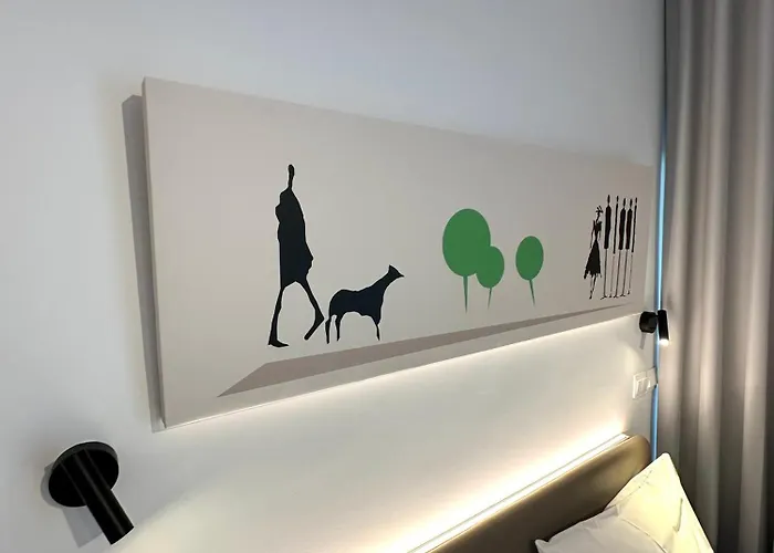 Nesseus Lux - Near Unic & Euc Apartmán