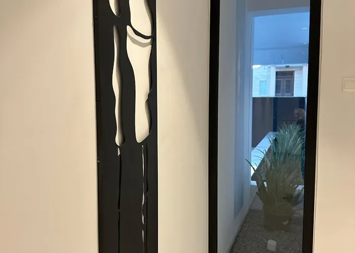 Nesseus Lux - Near Unic & Euc *