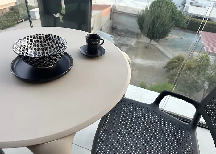 Nesseus Lux - Near Unic & Euc *